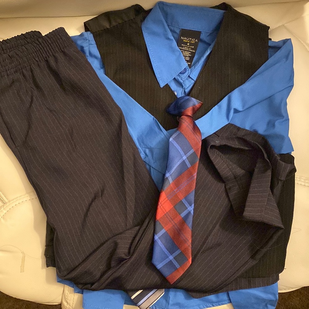 Boys suite set